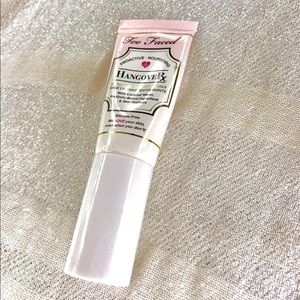 Too Faced Hangover Primer